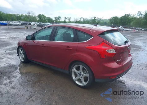2014 Ford Focus Titanium из США, поврежденный, VIN 1FADP3N22EL374730